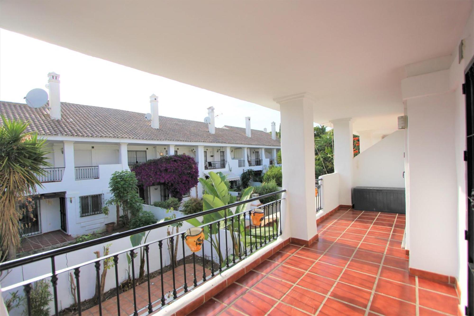 Apartamentos Naranjos Del Sol มาร์เบยา ภายนอก รูปภาพ
