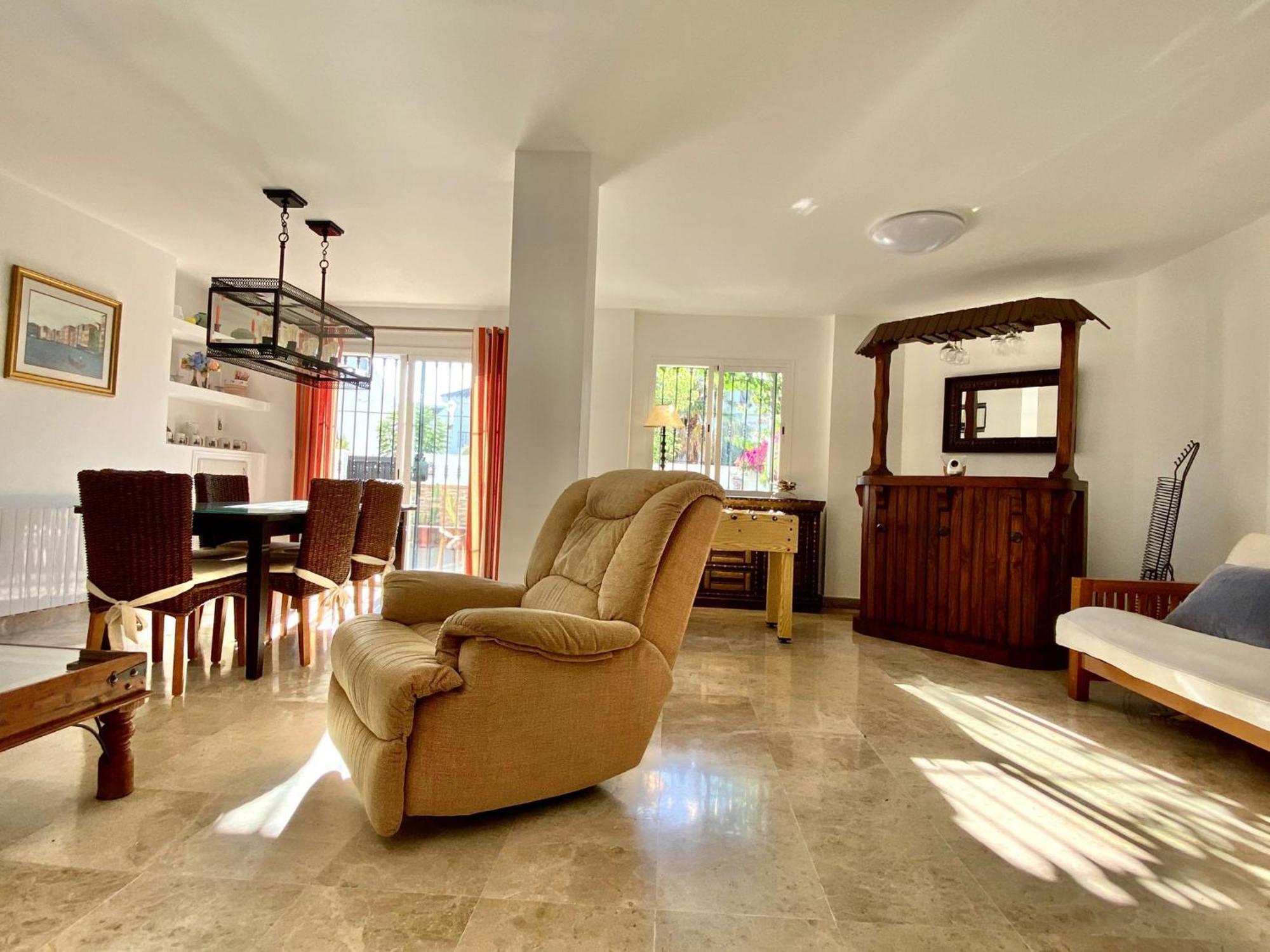 Apartamentos Naranjos Del Sol มาร์เบยา ห้อง รูปภาพ