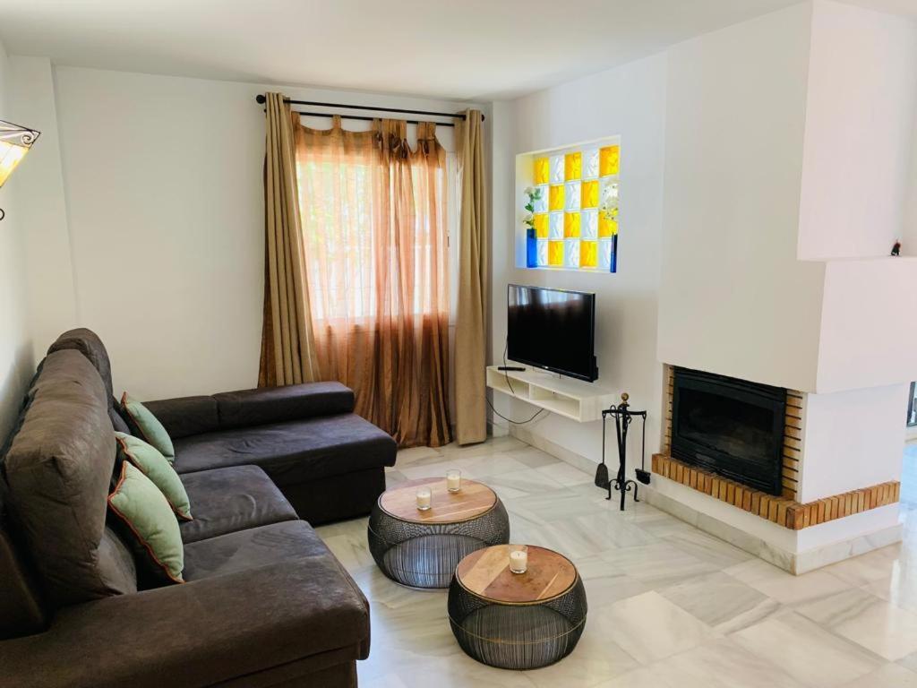 Apartamentos Naranjos Del Sol มาร์เบยา ภายนอก รูปภาพ