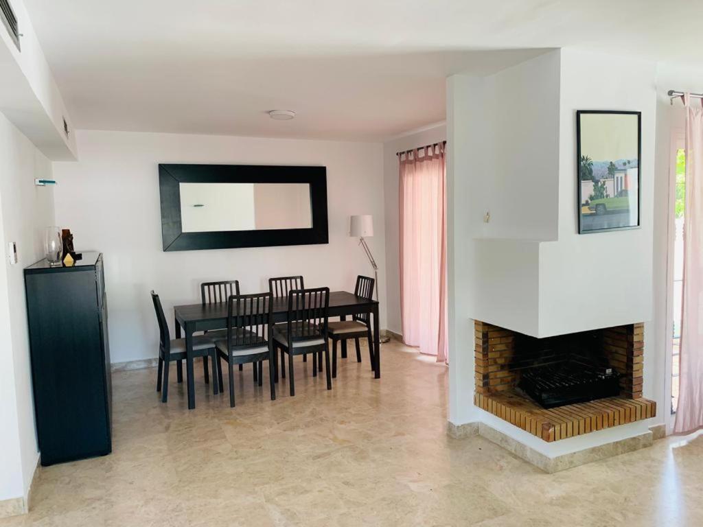Apartamentos Naranjos Del Sol มาร์เบยา ภายนอก รูปภาพ