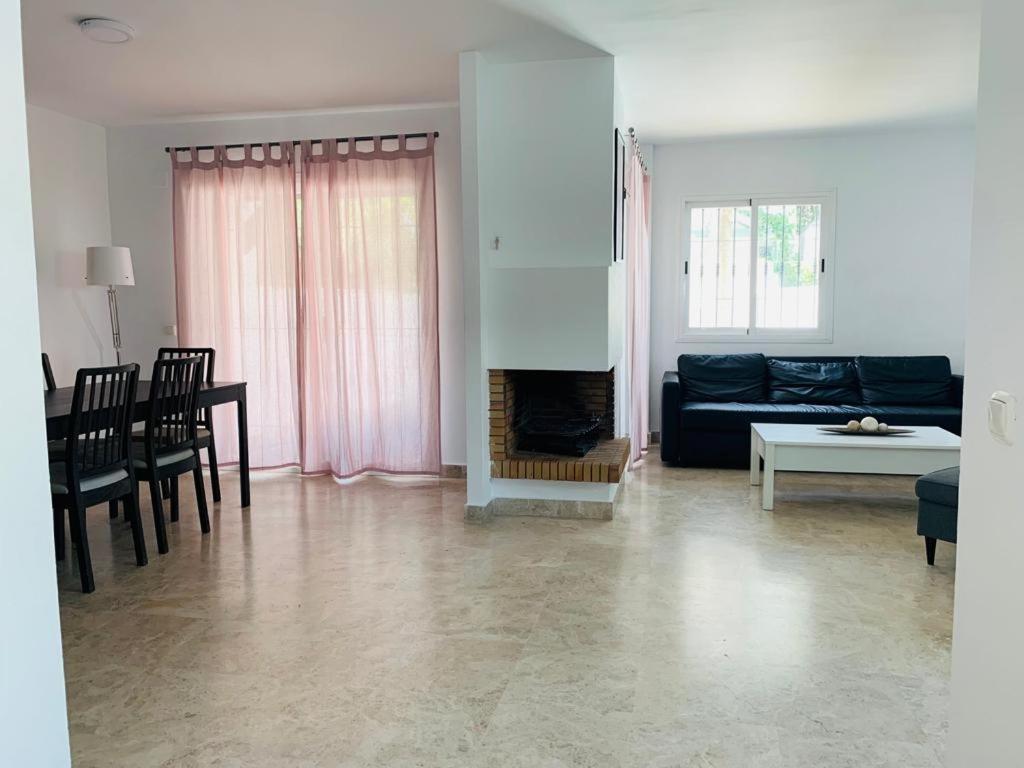 Apartamentos Naranjos Del Sol มาร์เบยา ภายนอก รูปภาพ