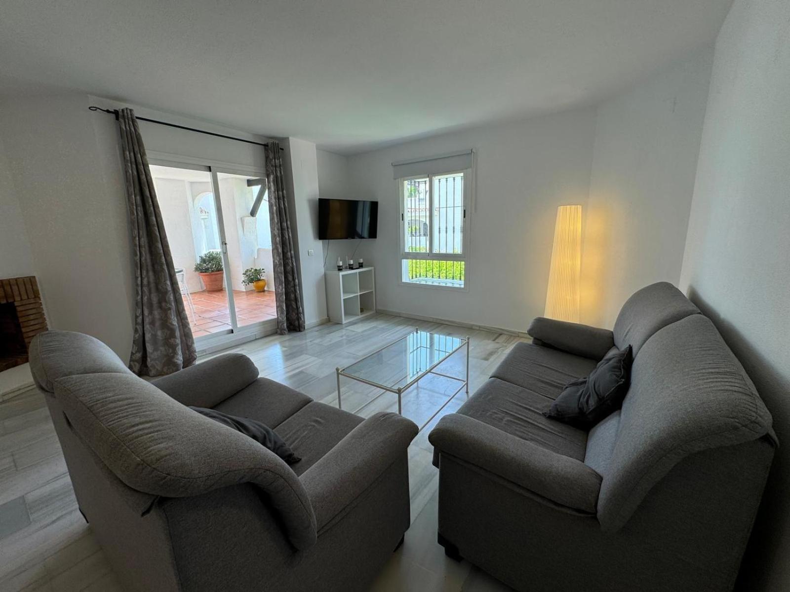 Apartamentos Naranjos Del Sol มาร์เบยา ภายนอก รูปภาพ