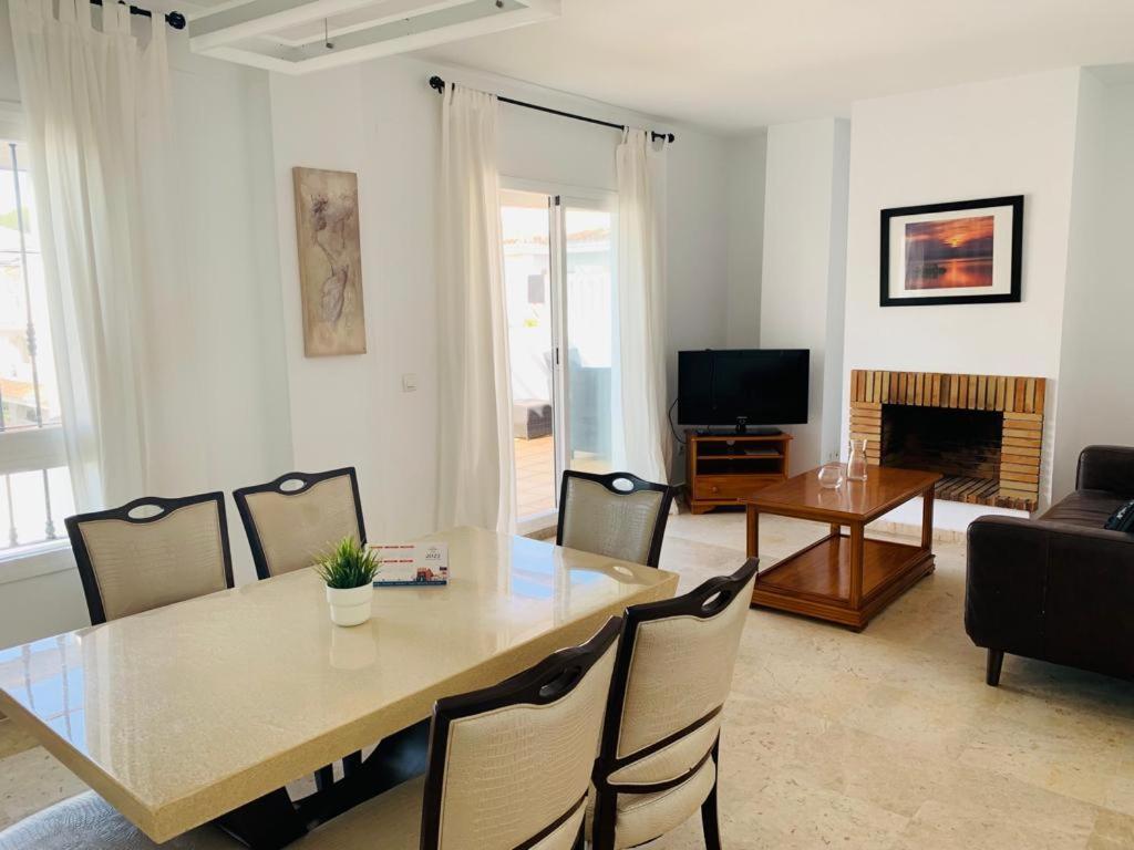 Apartamentos Naranjos Del Sol มาร์เบยา ภายนอก รูปภาพ