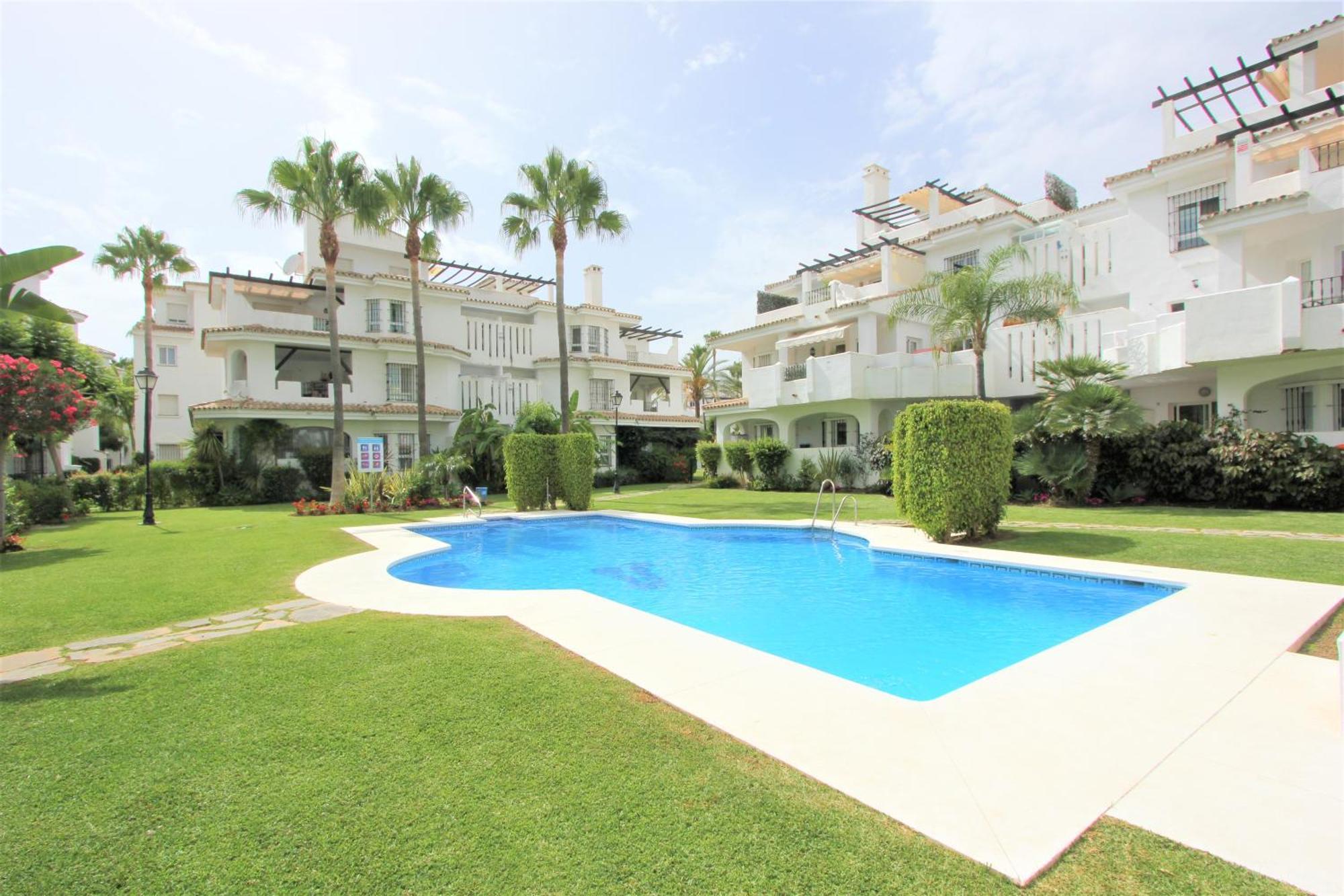 Apartamentos Naranjos Del Sol มาร์เบยา ภายนอก รูปภาพ